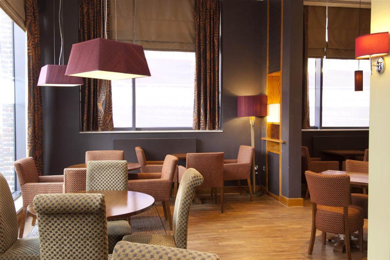 Premier Inn London City Exteriör bild